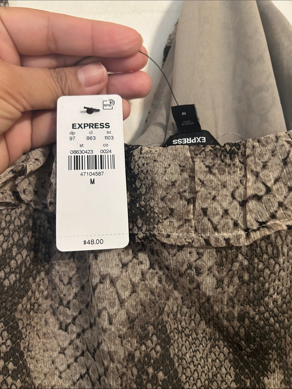 Express Snake-Print Ruffle Cami Top - Gray - Picture 2 of 2